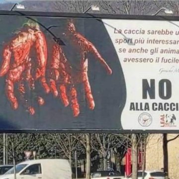 Manifesto pubblicitario anticaccia a Brescia. La presa di posizione del vicepresidente Marco Bruni